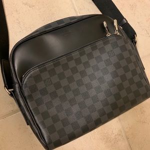 LOUIS VUITTON DAYTON REPORTER PM